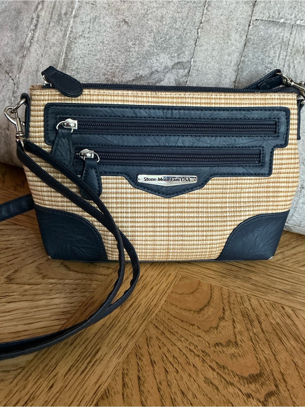 Stone Mountain USA Crossbody Shoulder Bag Woven Straw Navy Blue Faux Leather